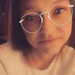 Meet your Posher, Libby